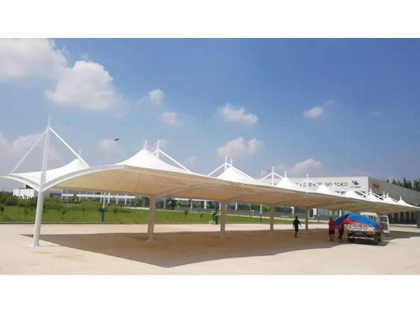 膜結構自行車棚